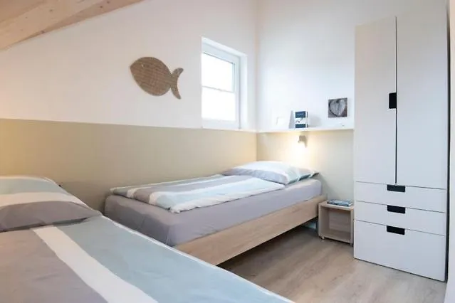 9160 Seerose 9 * Süssau